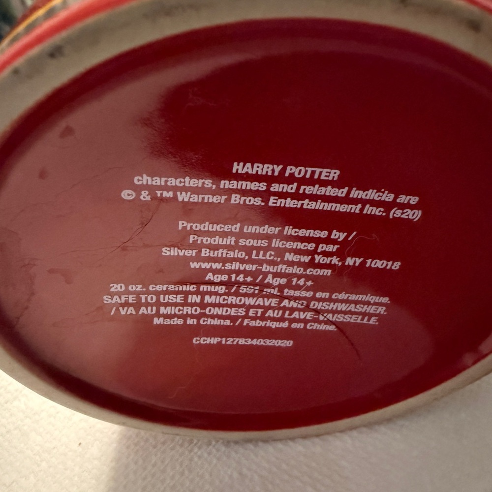 Harry Potter Red Mug - Picture 3 of 3